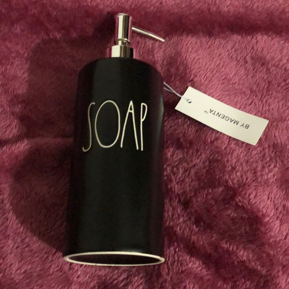 Rae Dunn black soap dispenser